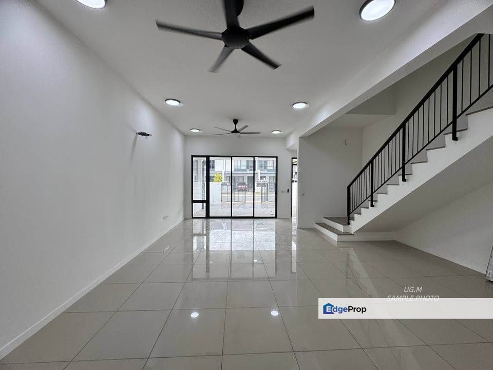 Nadira Bukit Raja Klang 2-Storey 20x75 Brand New Basic Unit Good Condition, Selangor, Klang