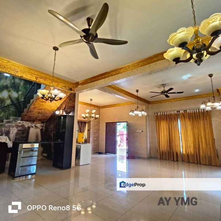 Taman Bunga Raya Jalan Raja Nong 2-Storey Semi-D Bungalow Renovated Good Condition , Selangor, Klang