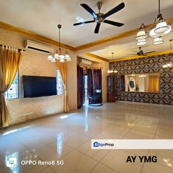 Taman Bunga Raya Jalan Raja Nong 2-Storey Semi-D Bungalow Renovated Good Condition , Selangor, Klang