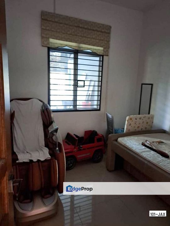 Aman Perdana Klang -Storey Semi-D Corner Renovated Extended Good Condition , Selangor, Klang