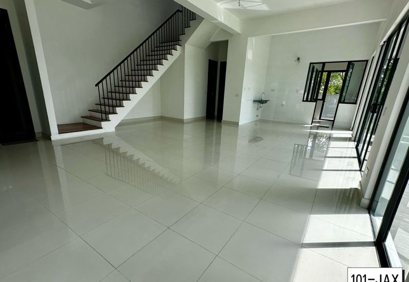 Duta Villa, Setia Alam