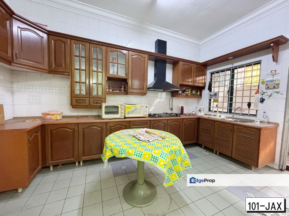 Bandar Baru Klang 2-Storey 20x70 Renovated Extended Good Condition, Selangor, Klang