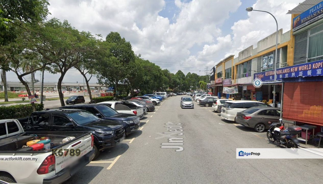 Bandar Parklands Klang Ground Floor Shoplot 22x75 Face Mainroad Good Condition  , Selangor, Klang