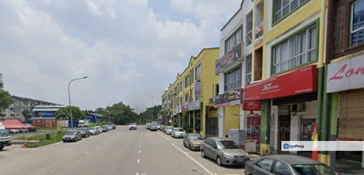 Lebuh Tapah Bandar Klang 3-Storey Shoplot 20x80 Face Mainroad Good Condition , Selangor, Klang