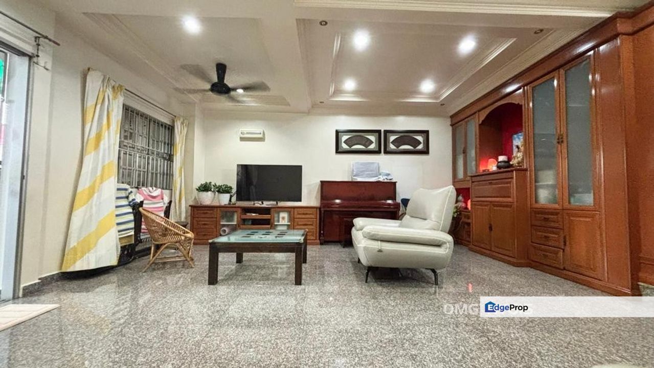 Taman Berkeley Klang 2-Storey Renovated Extended Good Condition , Selangor, Klang