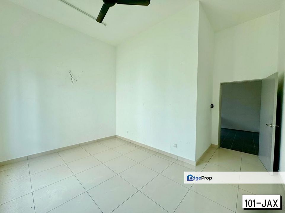 Canary Garden Bandar Bestari 2-Storey Semi-D Basic Unit with Balcony, Selangor, Klang