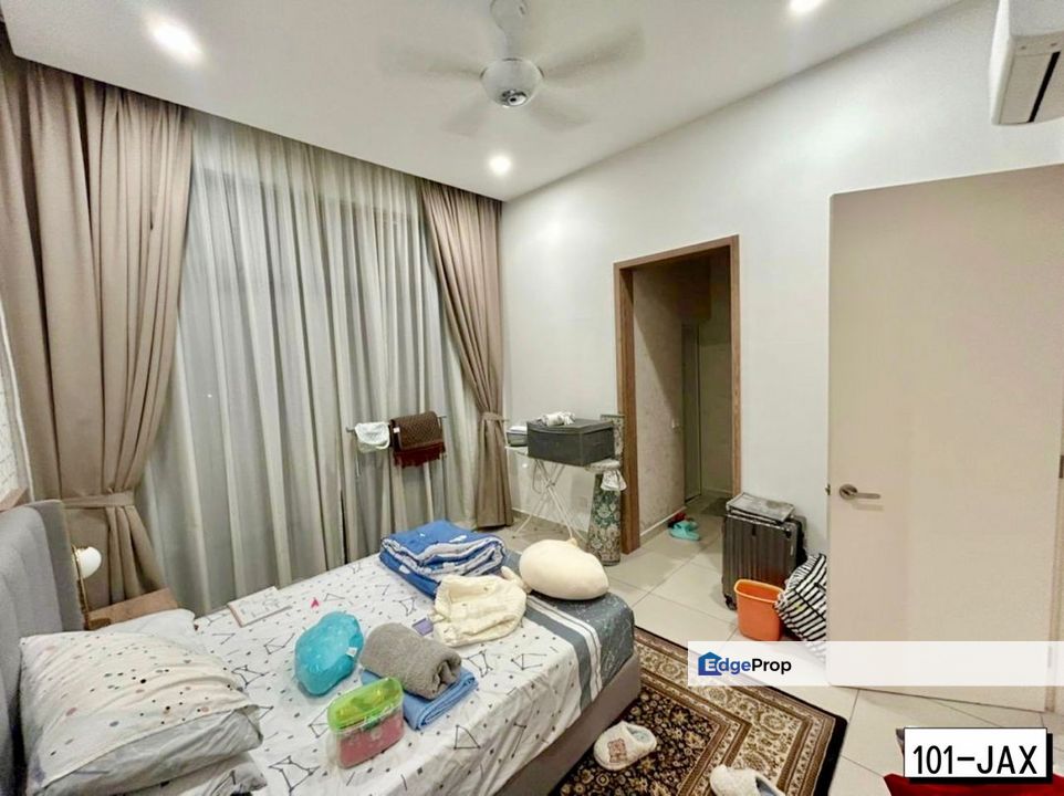 Aeres Eco Ardence Setia Alam 2-Storey Semi-D Renovated Furnished Ready Move In , Selangor, Shah Alam