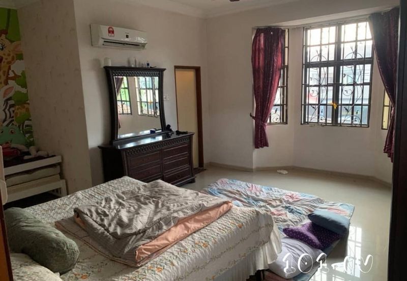 Taman Tepi Sungai ( Taman Teluk Pulai Indah )