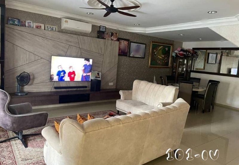 Taman Tepi Sungai ( Taman Teluk Pulai Indah )