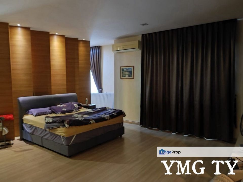 Sky Villas @ Taman Palm Grove Bungalow Ready Move In Good Condition, Selangor, Klang