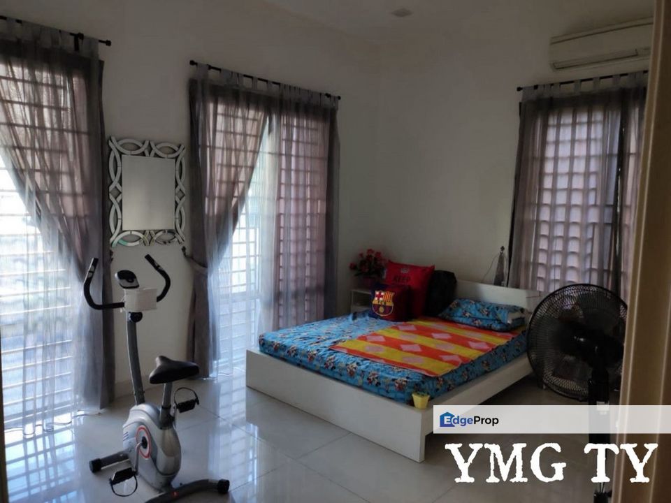 Sky Villas @ Taman Palm Grove Bungalow Ready Move In Good Condition, Selangor, Klang