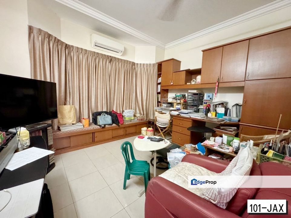 Johan Setia Klang Single Storey Bungalow Renovated Extended Best Buy, Selangor, Klang