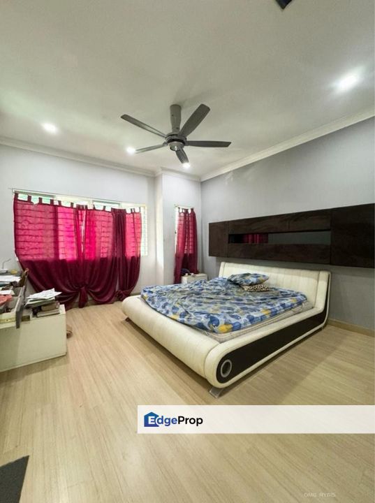 Kota Bayuemas 2-Storey 24x70 Renovated Extended Face Open Tip Top Condition , Selangor, Klang