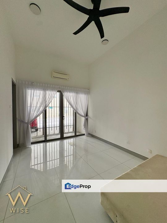 Karisma Hill @ Seri Kembangan 3 Storey Villas with Lift Ready Move In, Selangor, Puchong South