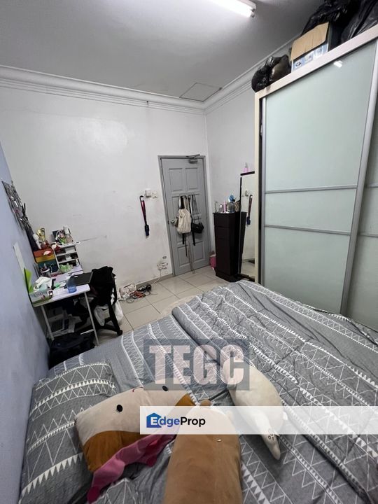 Jalan Raja Nong Sentosa 2-Storey 20x65 Furnished Good Condition , Selangor, Klang