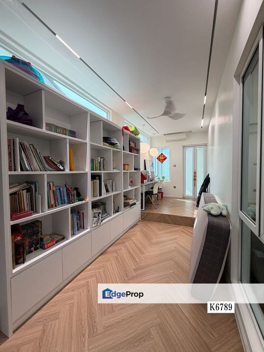 D Laman Geeenville 2-Storey Semi-D Renovated Ready Move In Best Value, Selangor, Klang