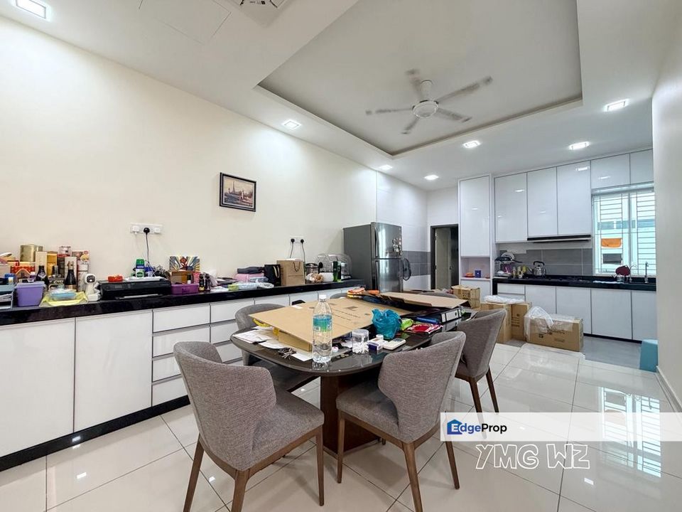 Batu Belah Klang 2 Storey Semi-D 35x80 Renovated Good Condition Super Value , Selangor, Klang