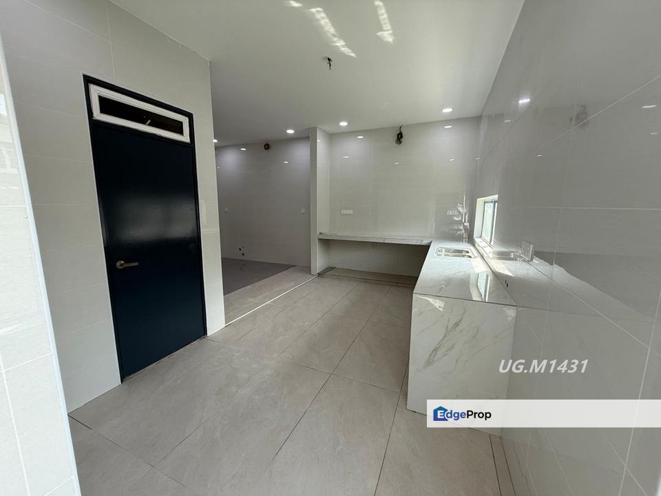 Canary Garden Klang 2 Storey Brand New Semi-D Renovated Extended Basic Unit Good Condition , Selangor, Klang