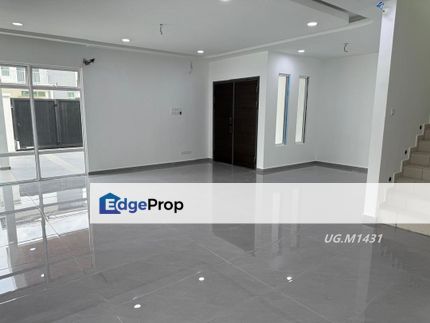 Canary Garden Klang 2 Storey Brand New Semi-D Renovated Extended Basic Unit Good Condition , Selangor, Klang