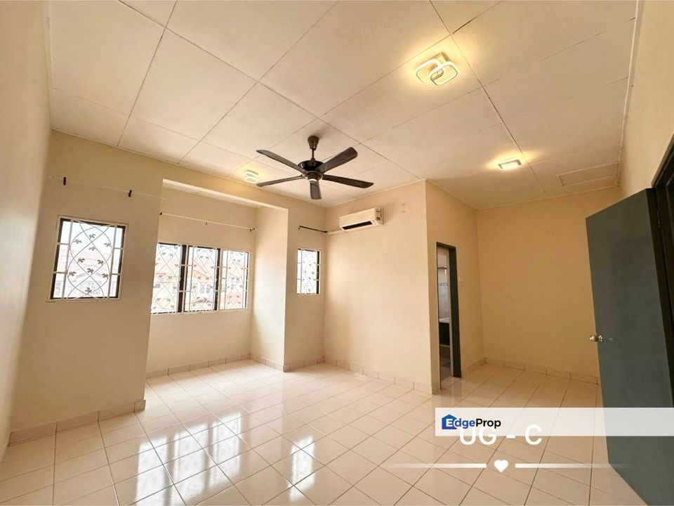 Bandar Puteri Klang (Kerongsang) 2-Storey 20x75 Basic Unit Good Condition , Selangor, Klang