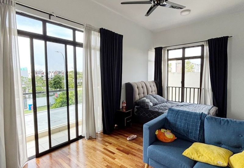 Setia Alam Setia Utama 1