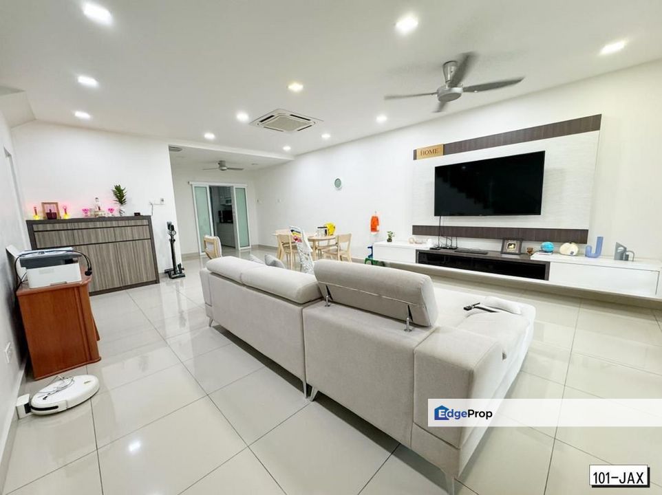 Amverton Links Near NSK Sentosa Klang 2-Storey Renovated Extended Good Condition , Selangor, Klang