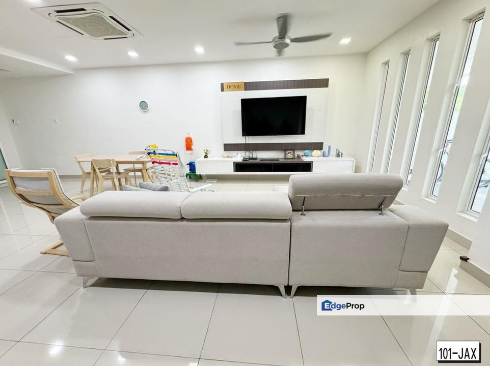 Amverton Links Near NSK Sentosa Klang 2-Storey Renovated Extended Good Condition , Selangor, Klang