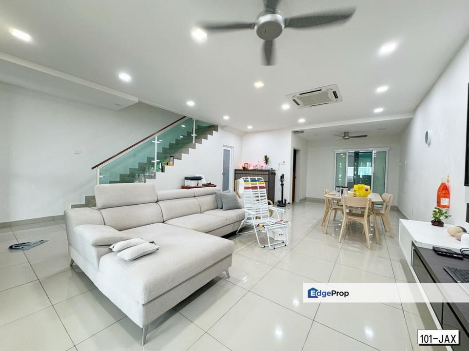 Amverton Links Near NSK Sentosa Klang 2-Storey Renovated Extended Good Condition , Selangor, Klang