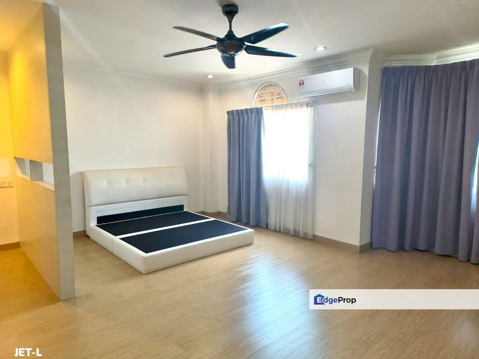 Batu Belah Klang Jalan Sentosa 2.5-Storey Renovated Good Condition , Selangor, Klang