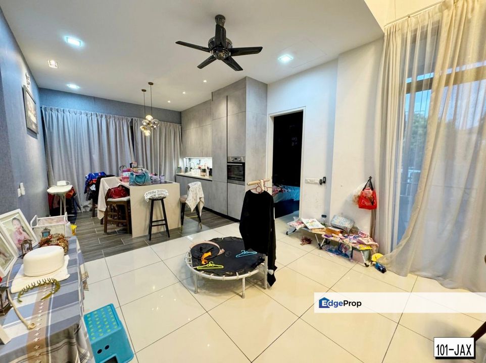 Aeres Eco Ardence 2-Storey Endlot Pavilion Home Renovated Extended Good Condition, Selangor, Shah Alam