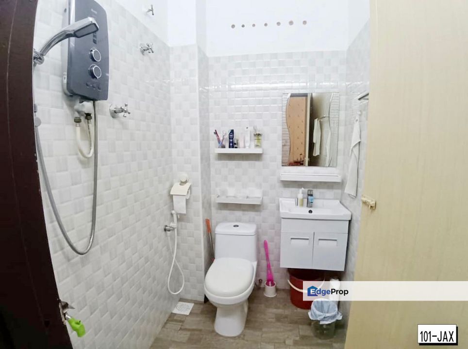 Taman Palm Grove Klang 2-Storey Endlot Renovated Extended Good Condition , Selangor, Klang