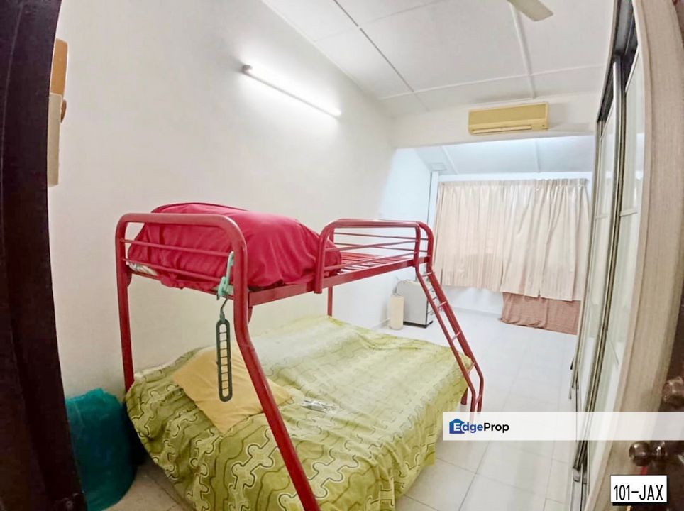 Taman Palm Grove Klang 2-Storey Endlot Renovated Extended Good Condition , Selangor, Klang