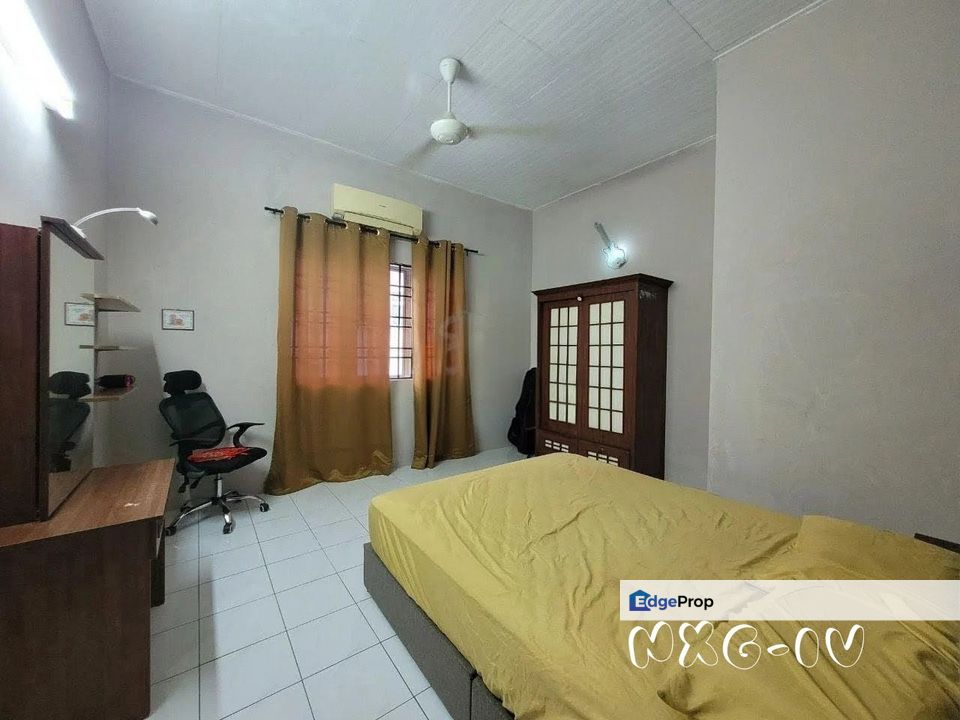 Taman Mesra 2-Storey Semi D Renovated Extended Good Condition , Selangor, Klang