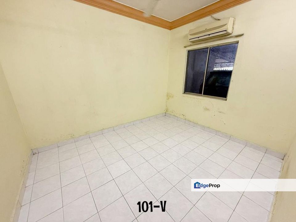 Taman Pendamar Indah 1-Storey Renovated Extended Good Condition, Selangor, Port Klang