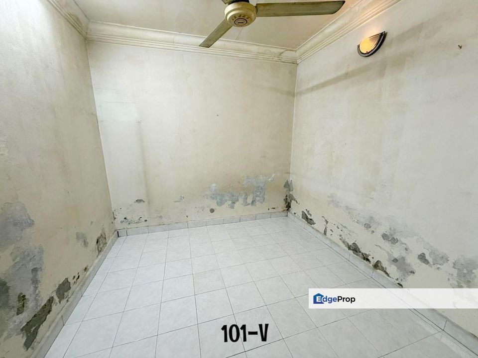 Taman Pendamar Indah 1-Storey Renovated Extended Good Condition, Selangor, Port Klang