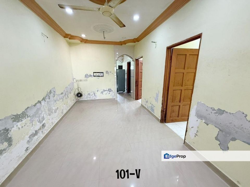 Taman Pendamar Indah 1-Storey Renovated Extended Good Condition, Selangor, Port Klang