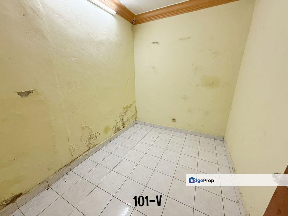 Taman Pendamar Indah 1-Storey Renovated Extended Good Condition, Selangor, Port Klang