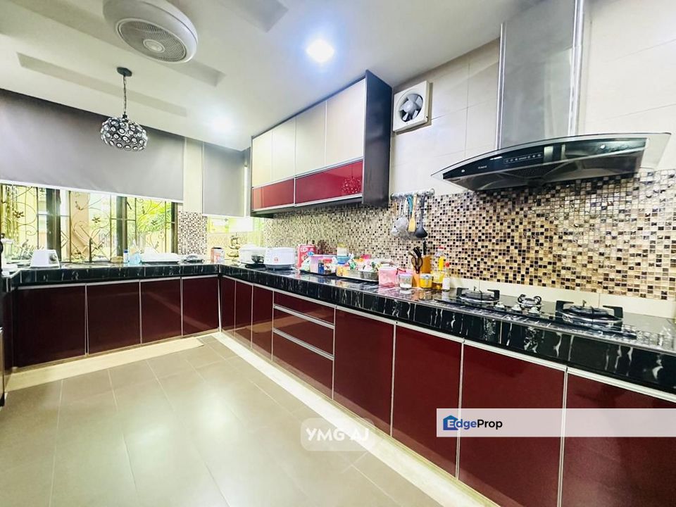 Aman Perdana Klang 2-Storey Bungalow Renovated Extended Furnished TipTop Condition, Selangor, Klang