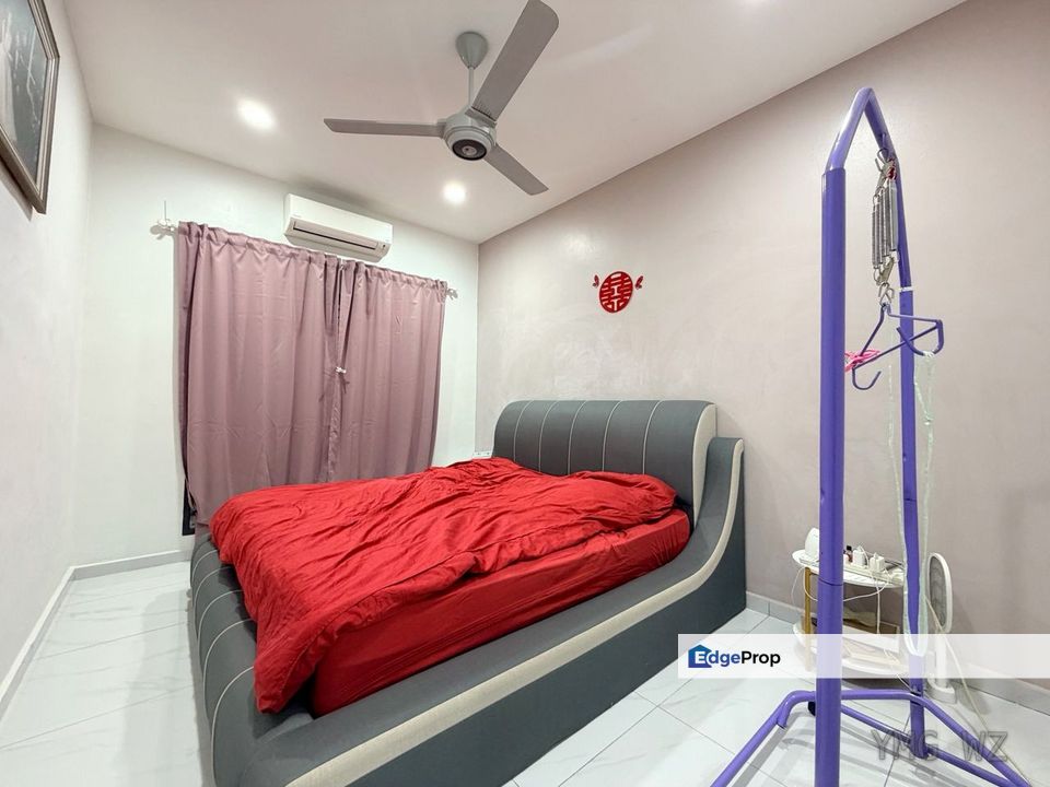 Taman Bekerley Klang 1-Storey Renovated Extended Face Open Good Condition, Selangor, Klang