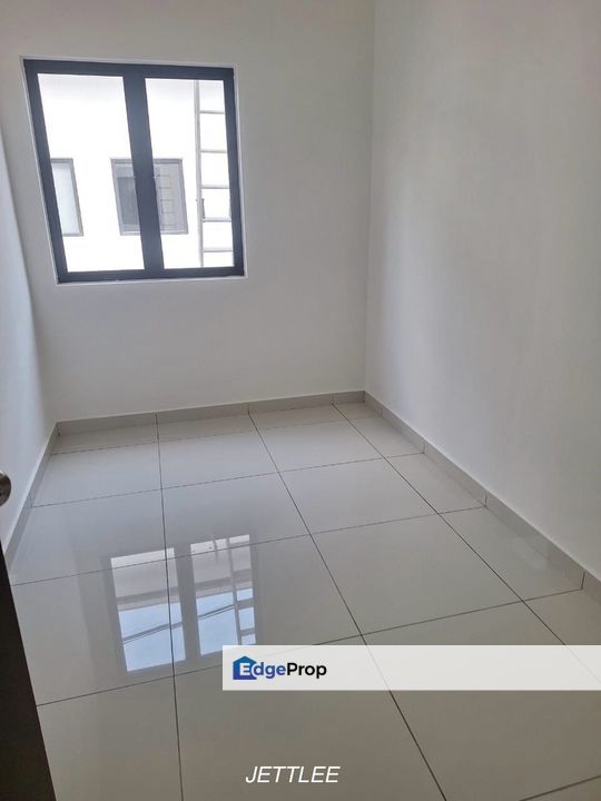 Taman Teluk Pulai Klang 2.5-Storey 19ft x 73ft Brand New Basic Unit Extended , Selangor, Klang