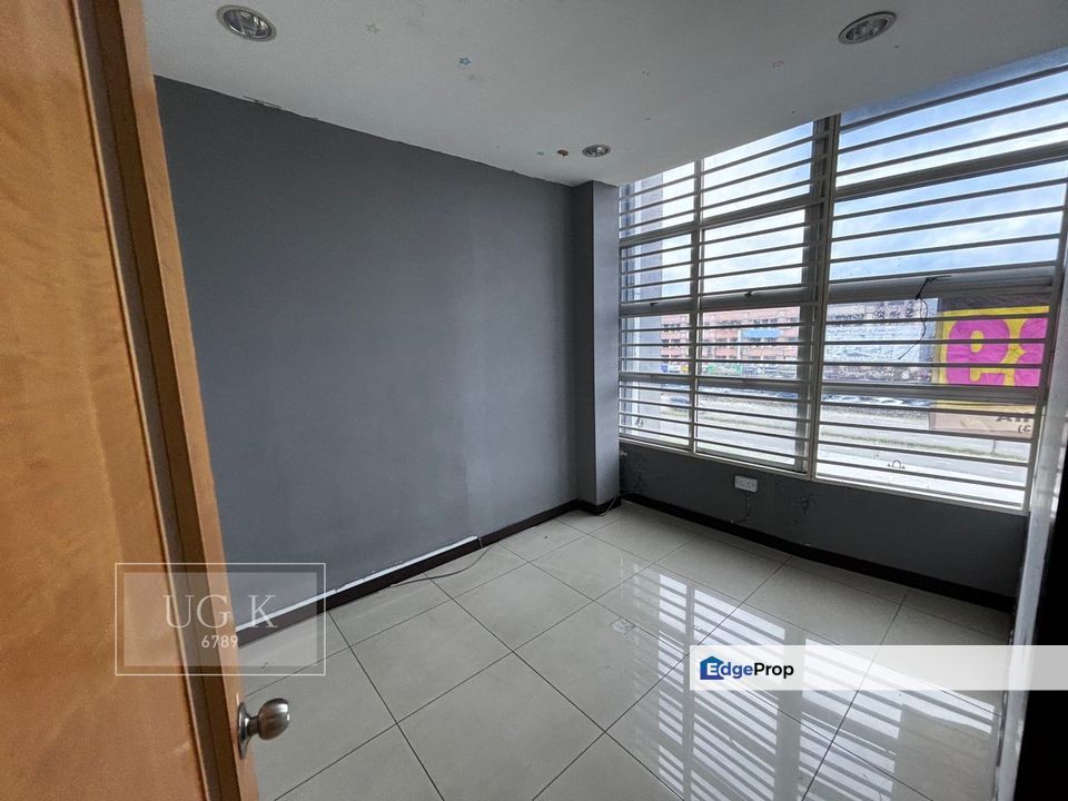Bayu Tinggi Jalan Bayu Tinggi 7 2nd Floor Office Renovated Facing Mainroad , Selangor, Klang
