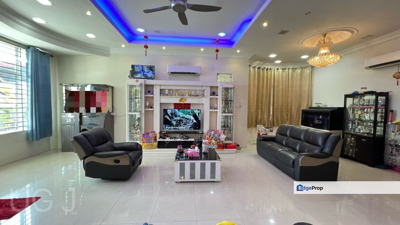 Batu Belah Klang 2-Storey Semi-D Extended Good Condition, Selangor, Klang