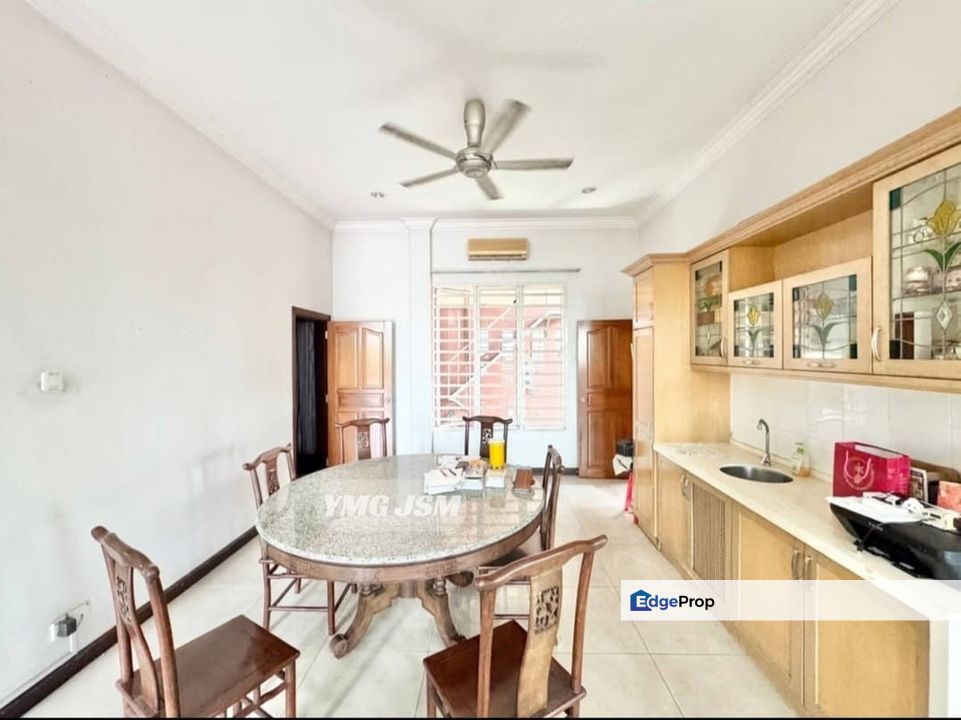 SS19 Subang Jaya 2-Storey Bungalow Extended Prime Location Super Value , Selangor, Subang Jaya