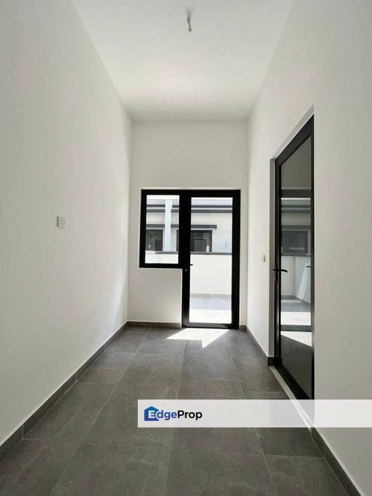 Tropicana Aman Freesia Residence 2-Storey Semi-D 48X80 Good Condition, Selangor, Telok Panglima Garang