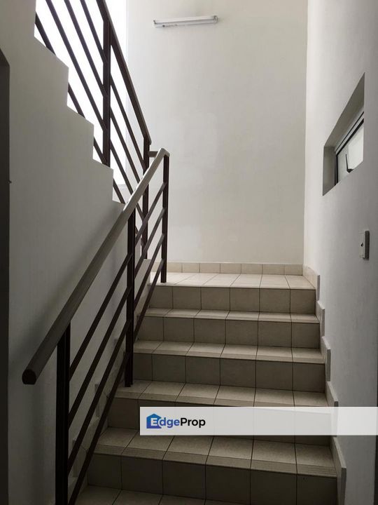 TOWNHOUSE @ LAGOON RESIDENCE KOTA KEMUNING, Selangor, Kota Kemuning