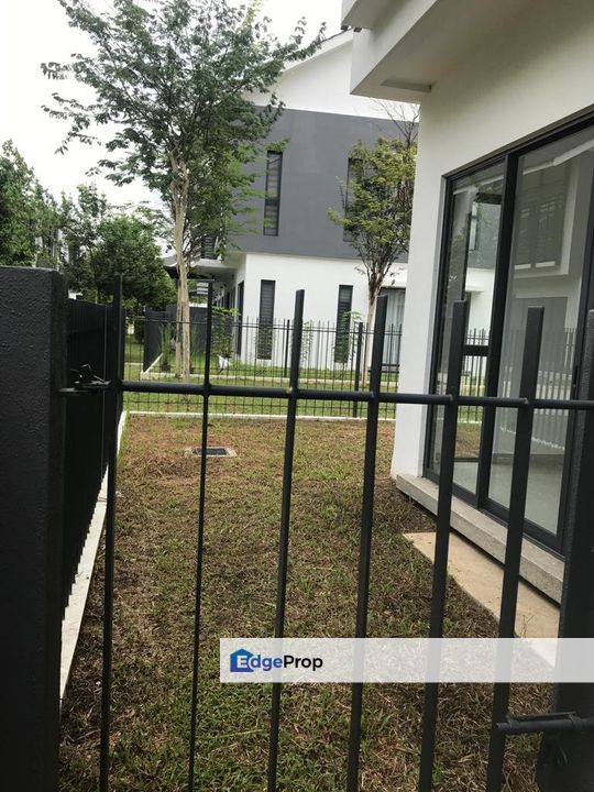 WISTERIA AT BANDAR RIMBAYU FOR SALE, Selangor, Telok Panglima Garang