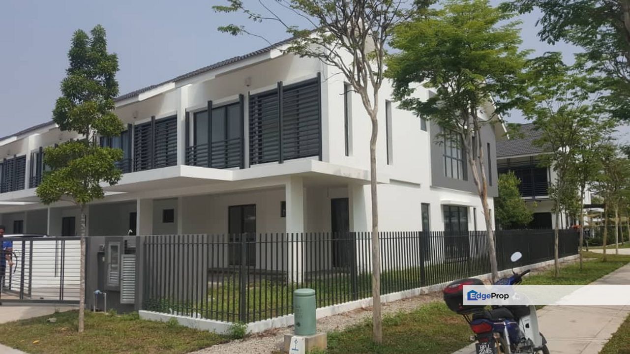 WISTERIA AT BANDAR RIMBAYU FOR SALE, Selangor, Telok Panglima Garang