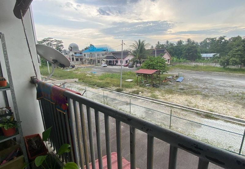 Pinggiran Sungai Buloh