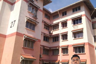 Pangsapuri Kiambang, Bukit Subang