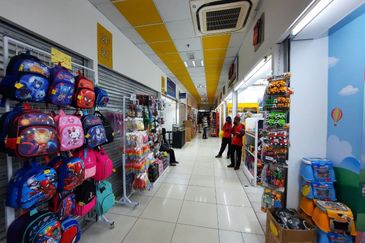 Gm klang best sale toy shop